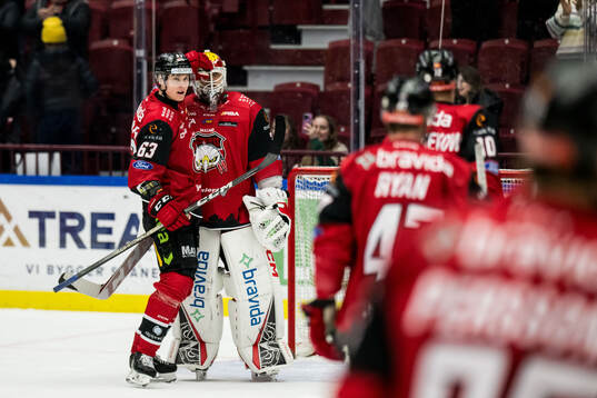 Malmö Redhawks Fredrik Händemark och målvakt Adam Werner