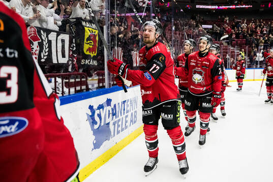 Malmö Redhawks Johan Ivarsson jublar
