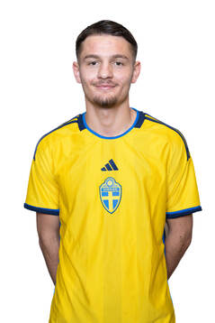 Allen Smajic poserar för ett porträtt