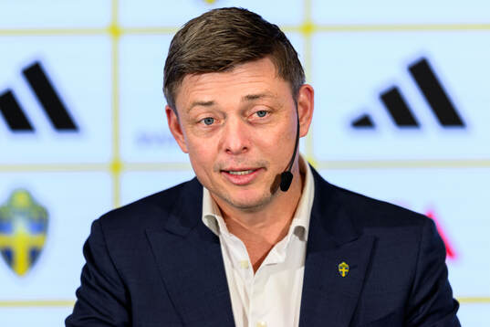 Head coach Jon Dahl Tomasson of the Swedish national