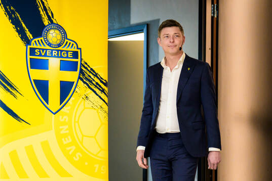 Head coach Jon Dahl Tomasson of the Swedish national