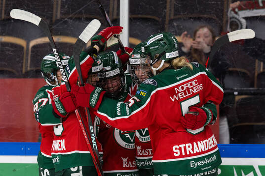 Frölundas Andrea Dalen jublar