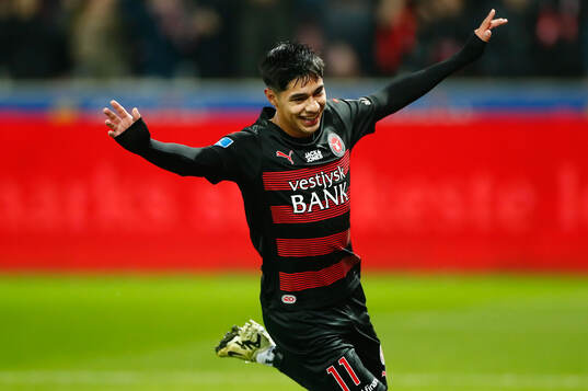 Dario Ororio of Midtjylland celebrates