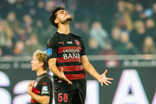 Aral Simsir of Midtjylland looks dejected
