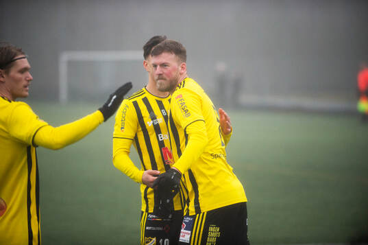 IFK Hässleholms Teddy Bergqvist har gjort 1-0. Teddy