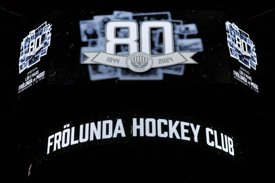 Jumbotronen i Scandinavium innan ishockeymatchen i SHL