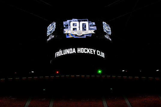 Jumbotronen i Scandinavium innan ishockeymatchen i SHL