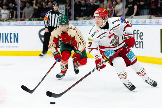 Frölundas Isac Born och MoDos Niklas Folin