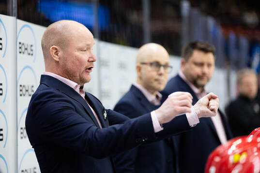 Modos assisterande tränare Jonas Holmström