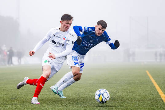 Helsingborgs Anton Nilsson och Trelleborgs Eren Alievski
