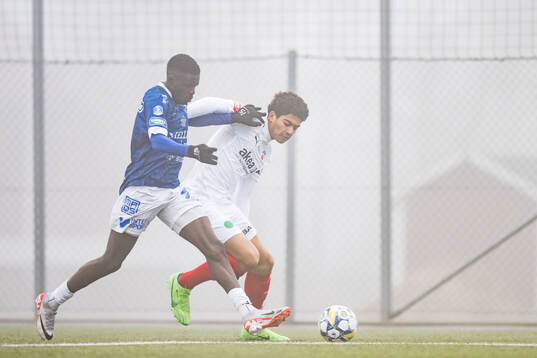 Trelleborgs Emmanuel Godwin och Helsingborgs Milan Silva