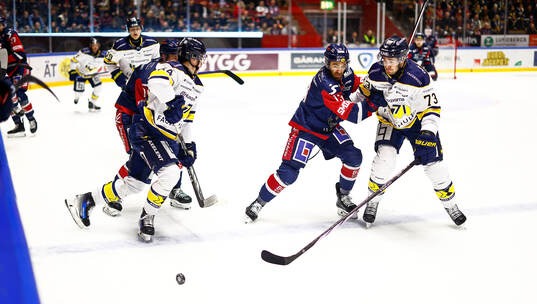 Linköpings Anthony Greco loch HV71s Nicholas Shore
