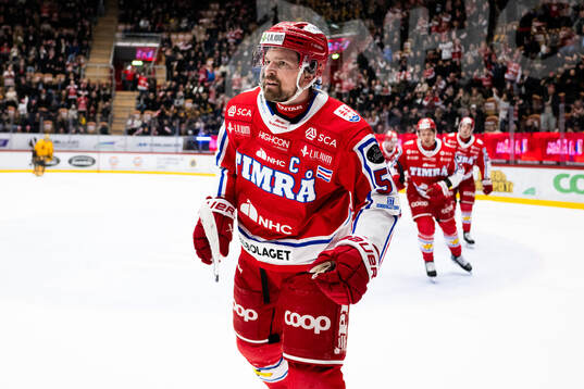 Timrås Anton Lander jublar