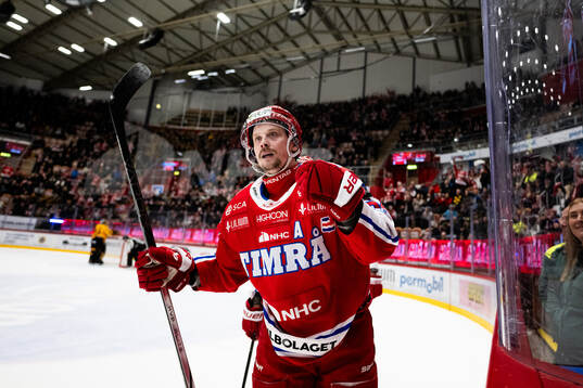 Timrås Jonathan Dahlén jublar