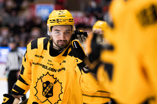 Skellefteås Dylan Sikura jublar