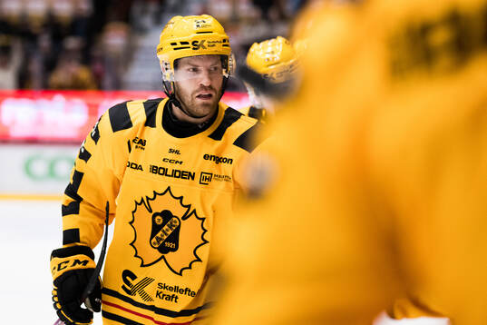 Skellefteås Oscar Lindberg jublar