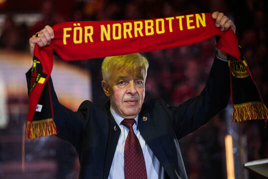 Torbjörn Köhler hyllas