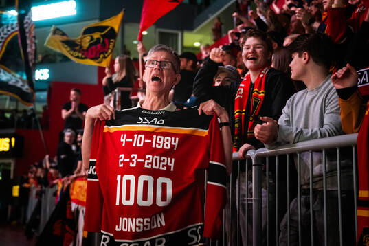 Kent Jonsson firar tusen hemmamatcher