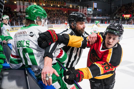 Rögles Rodrigo Abols och Luleås Pontus Andreasson