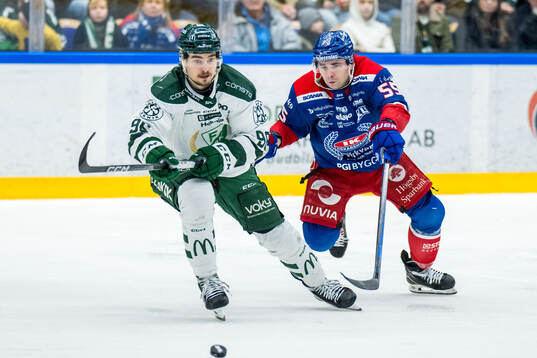 Färjestads David Tomasek och Oskarshamns David Quenneville