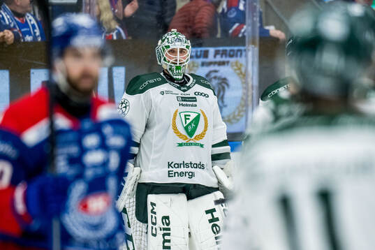 Färjestads målvakt Maxime Lagacé jublar