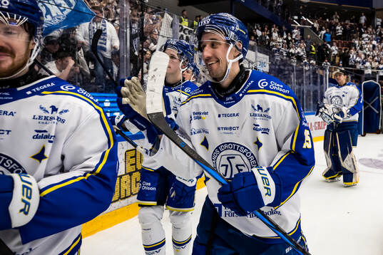 Leksands Max Veronneau jublar
