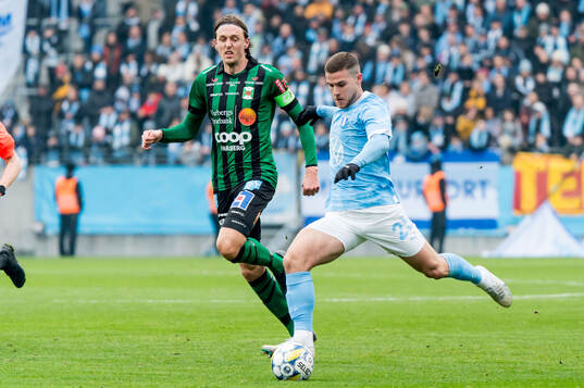 Malmö FFs Gabriel Busanello och Varbergs Joakim Lindner