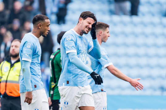 Malmö FFs Stefano Vecchia deppar