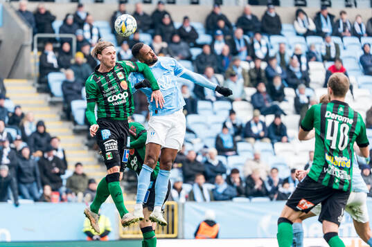 Varbergs Hampus Zackrisson och Malmö FFs Isaac Kiese Thelin