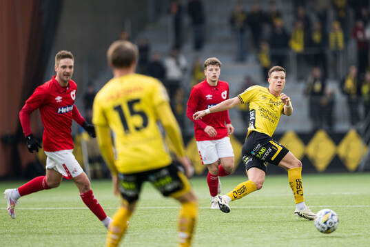 Elfsborgs Andri Fannar Baldursson och Degerfors Johan