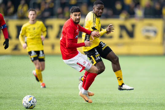 Degerfors Elyas Bouzaiene och Elfsborgs Michael Baidoo
