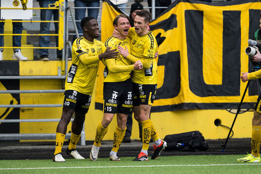 Elfsborgs Simon Hedlund jublar