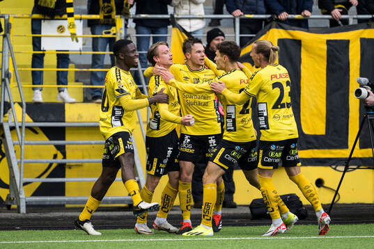 Elfsborgs Simon Hedlund jublar