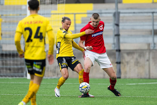Elfsborgs Niklas Hult och Degerfors Adi Fisic