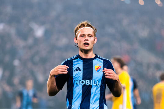 Djurgårdens Tobias Gulliksen jublar