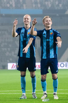 Djurgårdens Peter Therkildsen och Tobias Gulliksen jublar