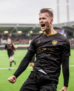 GAISs Alexander Ahl Holmström jublar