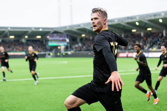 GAIS Alexander Ahl Holmström jublar