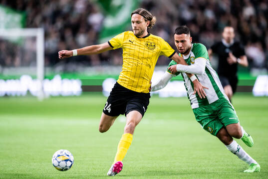 Mjällbys Tom Pettersson och Hammarbys Abdelrahman Boudah