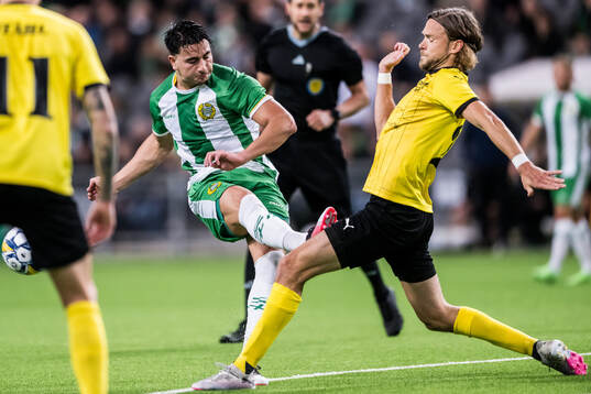 Hammarbys Jusef Erabi och Mjällbys Tom Pettersson