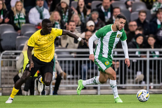 Mjällbys Abdoulie Manneh och Hammarbys Abdelrahman Boudah