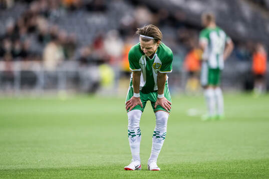 Hammarbys August Mikkelsen har ont