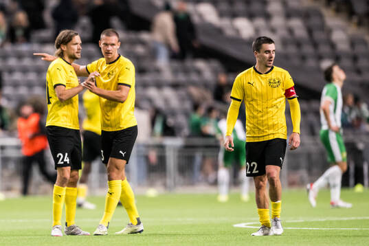 Mjällbys Tom Pettersson och Arvid Brorsson jublar
