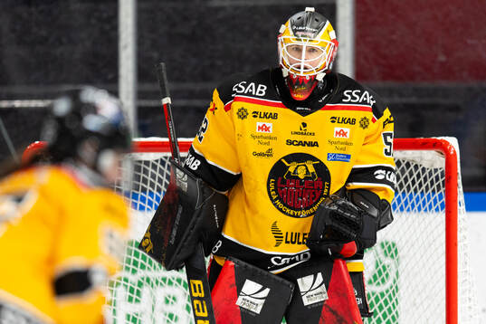 Luleås målvakt Sara Grahn  jublar
