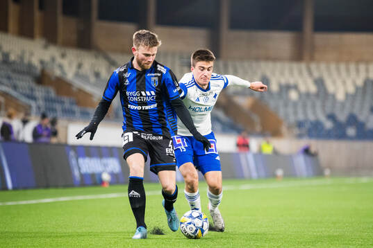 Sirius Dennis Widgren och IFK Norrköpings Carl Björk