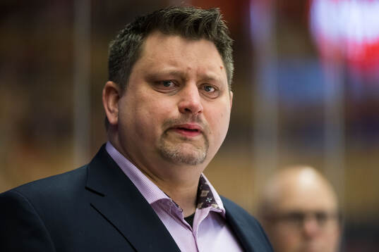 MoDos tränare Mattias Karlin