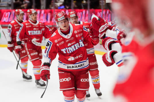 Timrås Axel Rindell jublar