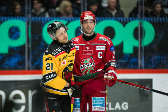 Luleås Juhani Tyrväinen och MoDos David Rundblad