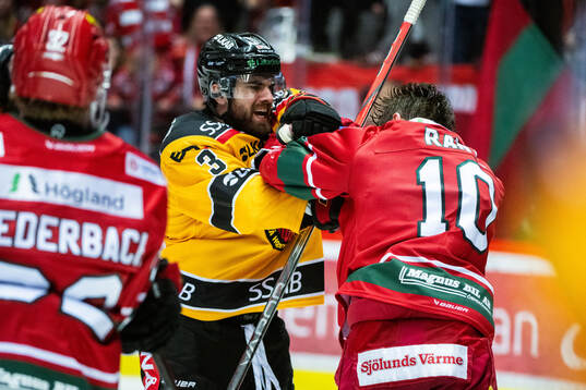 Luleås Frederic Allard och MoDos Sampo Ranta