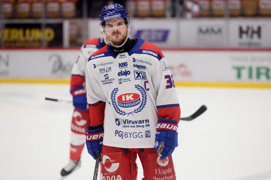 Oskarshamns målvakt Emil Kruse deppar